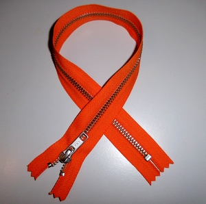 YKK Metal Zipper not-dividable 6mm/40cm, Orange 849